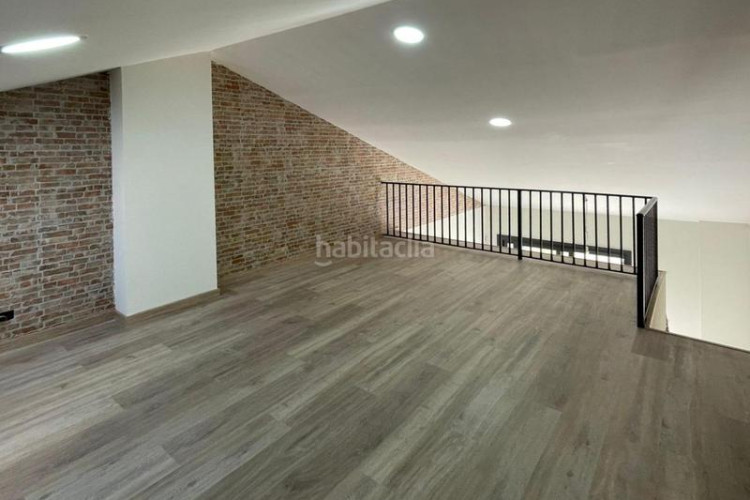 Dúplex  nuevo con terraza y buhardilla en ca naurell en Terrassa