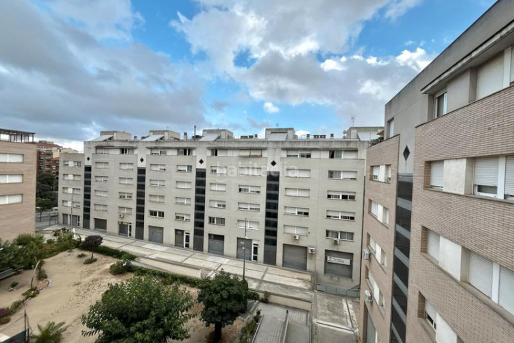 Dúplex exclusivo ático-dúplex con 2 terrazas privadas y luz natural en Sant Pere Nord en Terrassa
