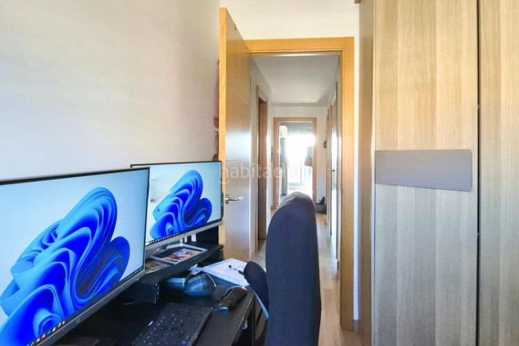 Piso edifici residencial blau cel de 3 hab con terraza 12 m2 sur 2 piscinas, gimnasio, conserjeria y mas en Terrassa