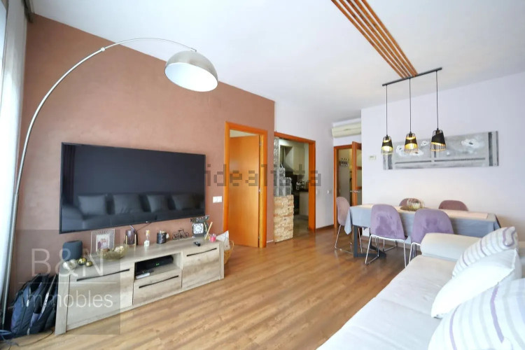 DÚPLEX EN EXCLUSIVA CON TERRAZA PRIVADA Y PLAZA DE GARAJE – UN HOGAR PARA VIVIRLO