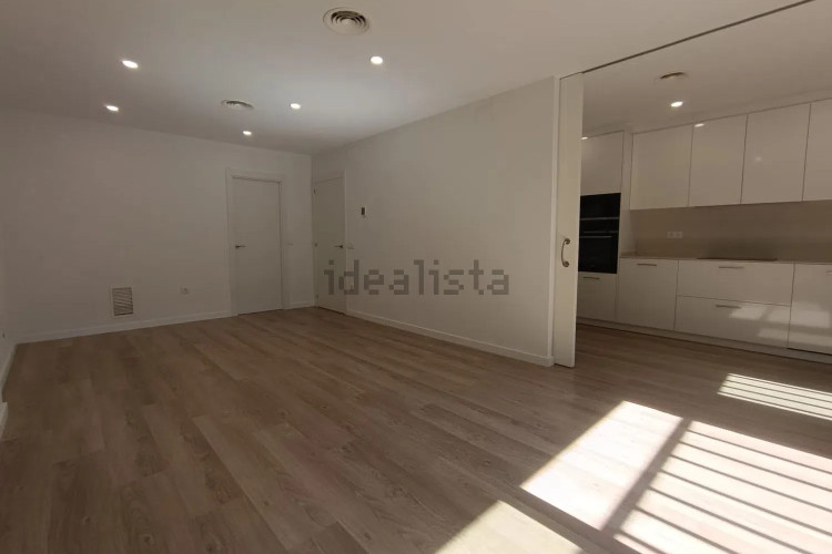 Piso en calle Transversal, 181