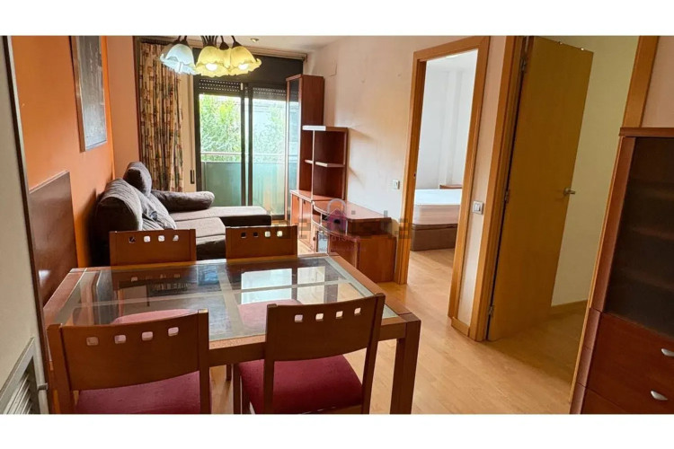 Piso en calle de la Poetessa Caparà