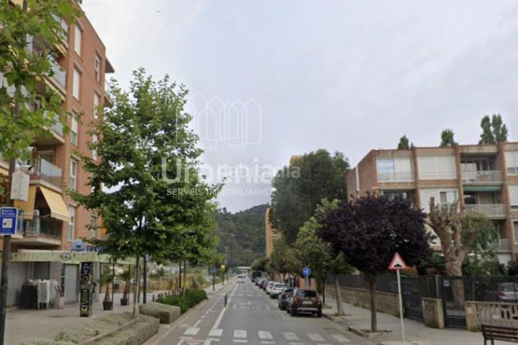 Dúplex piso con gran terraza ! en Cementiri Vell Terrassa