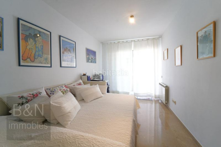 Dúplex espectacular terraza, garaje privado capacidad para 4 coches, vivienda amplia y luminosa! en Terrassa