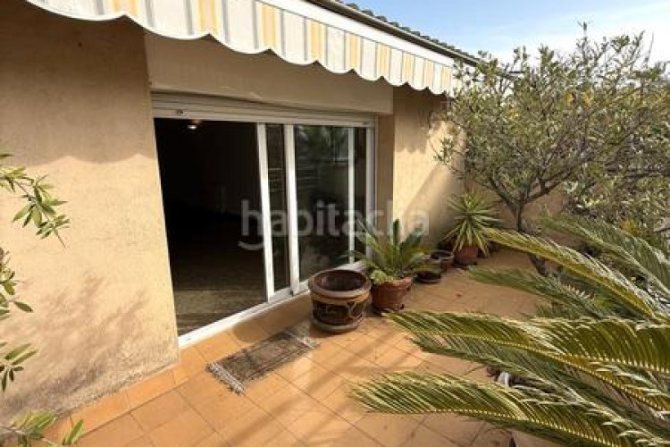 Dúplex atico-duplex de 4 habitaciones + estudio, 2 terrazas y parking en Terrassa