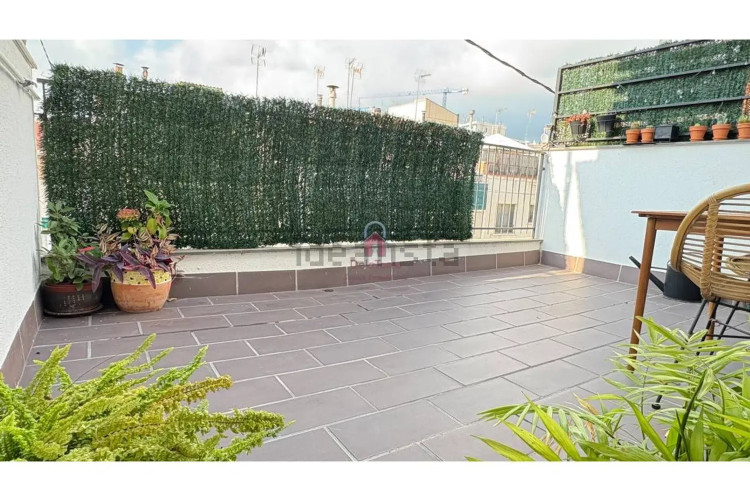 Chalet pareado en carretera de Rellinars