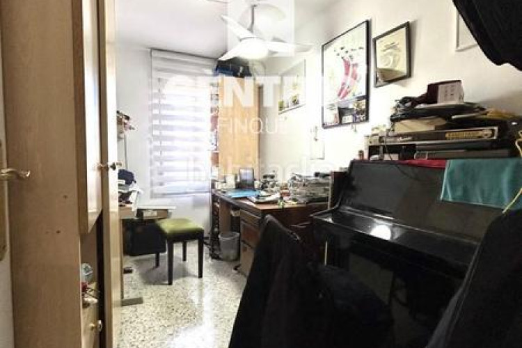 Piso torrent den pere parres, piso de 4habs. 2 wc en Terrassa