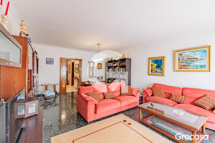 Casa amplia casa para dos familias en Les Arenes - La Grípia - Can Montllor Terrassa