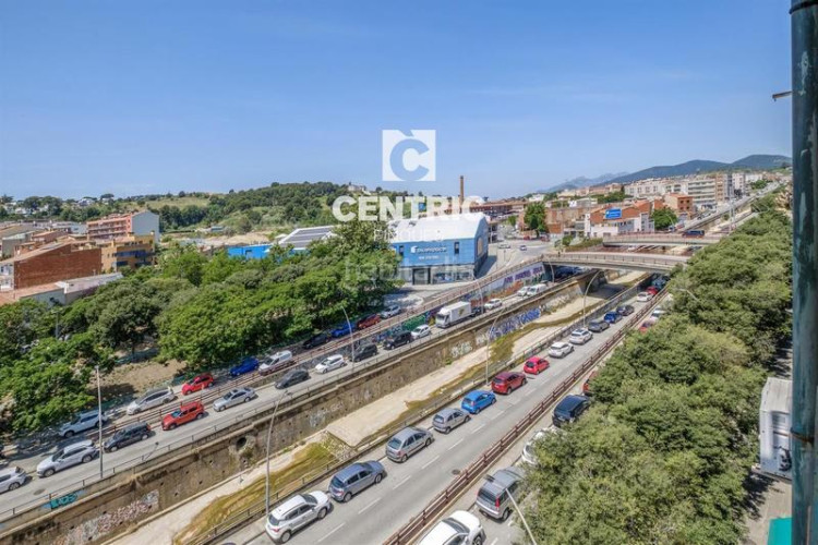 Piso ático reformado en La Cogullada Terrassa