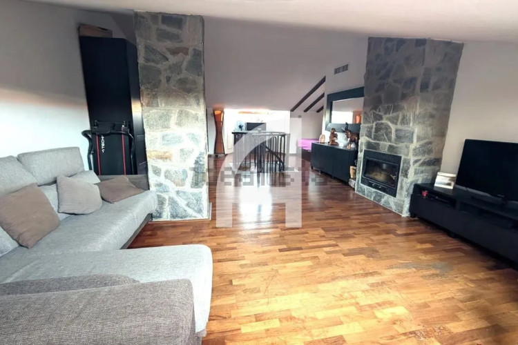 Dúplex en calle de Maria Auxiliadora