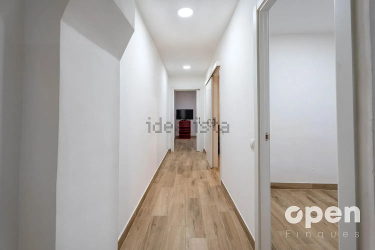 Chalet adosado en calle de Pau Claris