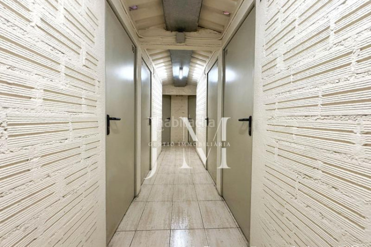 Piso oportunidad única: piso con piscina, parking y trastero en Terrassa
