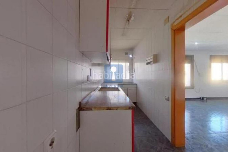 Piso inmueble ilegalmente okupado situado en la calle mossen angel rodamilans 171, 1b, , barcelona en Terrassa