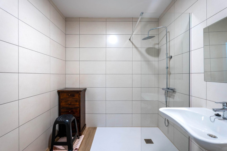 Carrer de Pau Claris, Barri del Centre