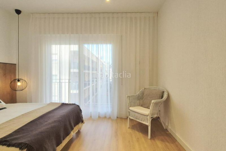 Piso de 4 hab reformat a estrenar al carrer prat de la riba tocant jacquard en Terrassa