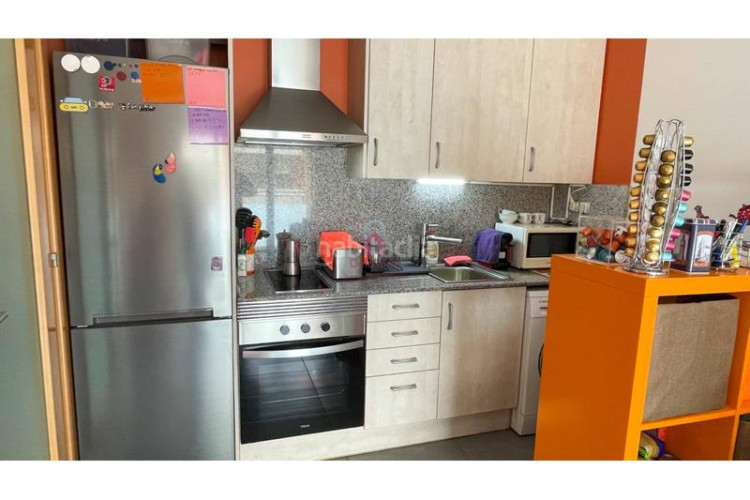 Piso  seminuevo en venta tocando avda. de barcelona de 35m construidos. en Terrassa