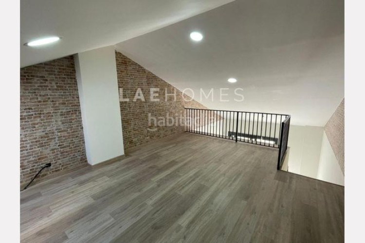 Dúplex  de obra nueva con terraza y buhardilla, a 10 min de fgc rambla en Terrassa