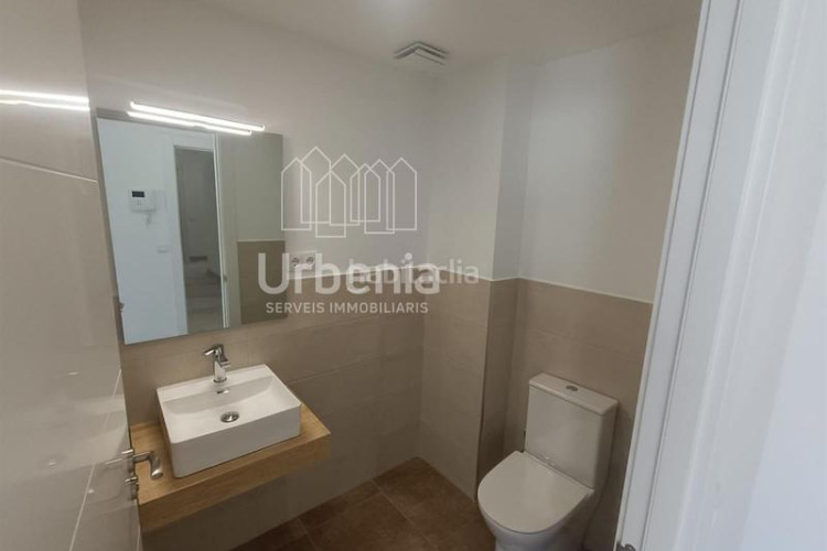 Dúplex duplex con terraza y tres habitaciones obra nueva en Terrassa