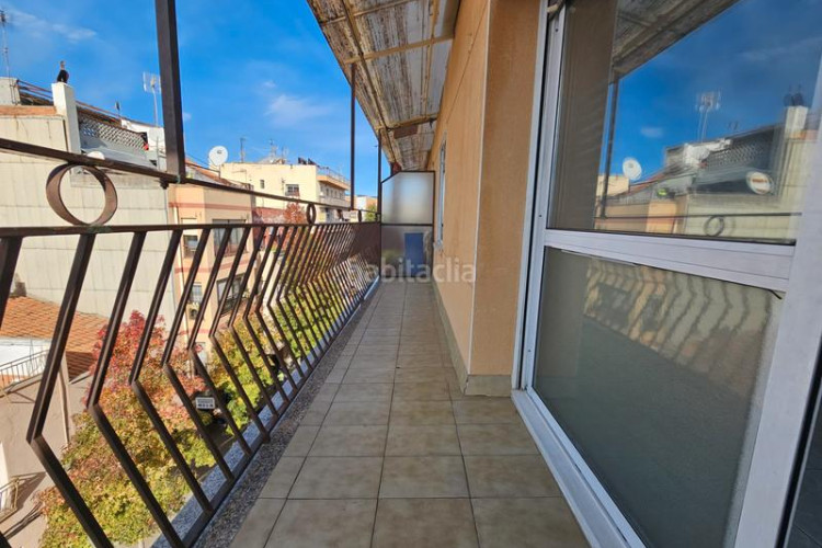 Piso amplio piso muy soleado en La Maurina Terrassa