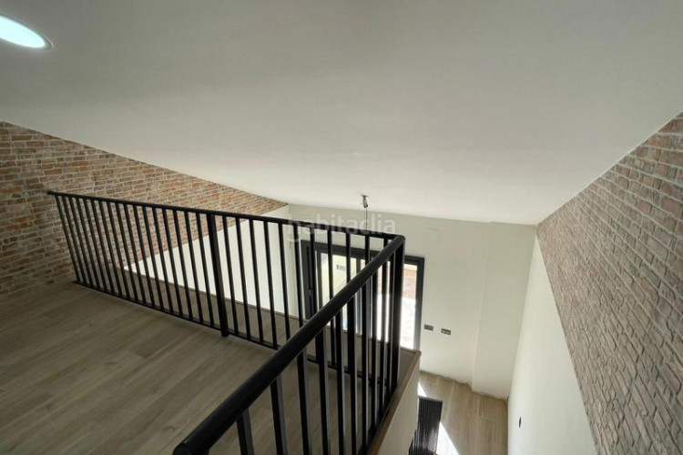 Piso vivienda de obra nueva en can aurell con terraza y parking opcional en Terrassa