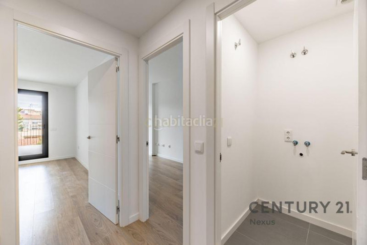 Apartamento en carrer de pere fizes ático dúplex con distribución invertida, suite, terrazas y acabados premium en Terrassa