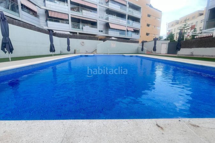 Piso en lacetania 58 pis amb pàrquing i traster inclòs en finca en zona cominitàtia i piscina en Terrassa