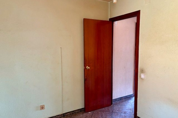 Carrer del Besu00F2s, Les Arenes - La Gru00EDpia  Can Montllor