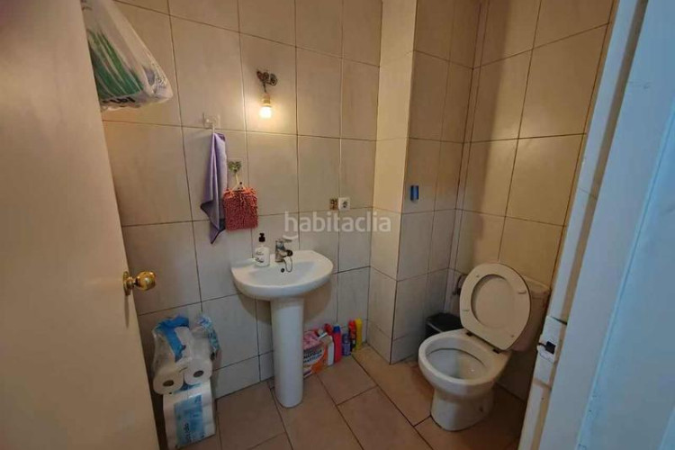 Planta baja junto a la avenida del vallès en Sant Pere Nord Terrassa
