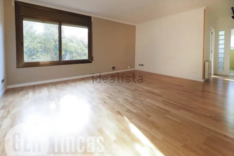 Piso en avenida de Joaquim de Sagrera