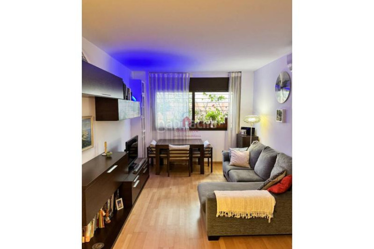 Piso bonito piso en venta listo para entrar a vivir, tocando avda. barcelona. en Terrassa
