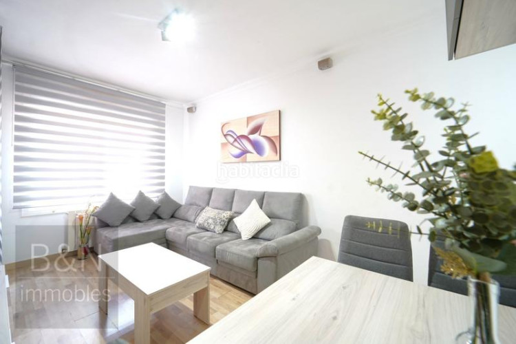 Piso en el centro con terraza de 20m y a un paso del parc vallparadís en Terrassa