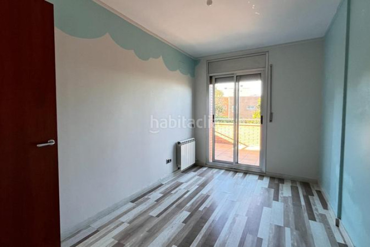 Chalet casa con piscina y vistas en zona residencial en Terrassa