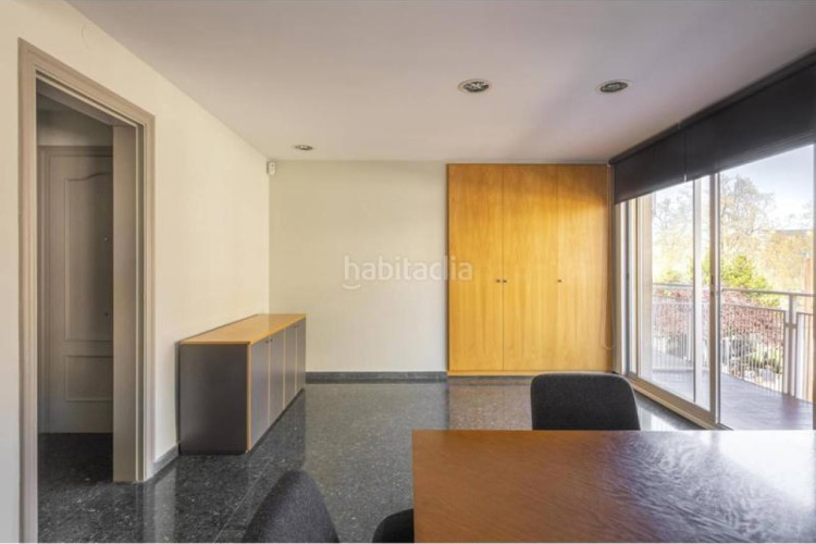 Piso  noble con frente al parc de vallparadís (museu tèxtil) en Terrassa
