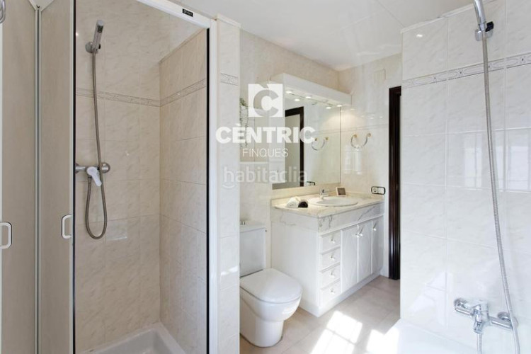Casa  esquinera con encanto en sant pere . en Terrassa