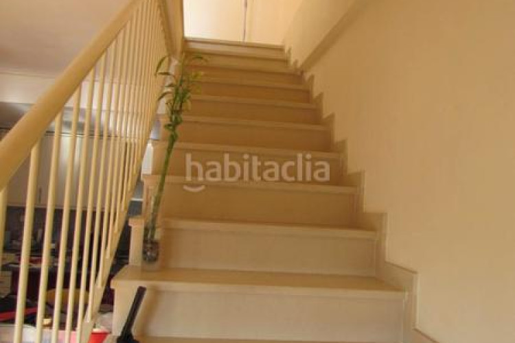 Dúplex zona de Egara. dúplex de 2habs. + 2lav. + balcón + terraza + pk en Terrassa