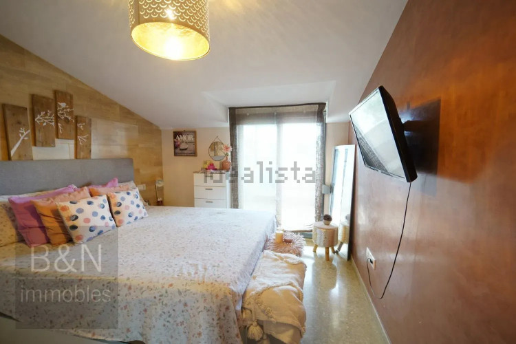 DÚPLEX EN EXCLUSIVA CON TERRAZA PRIVADA Y PLAZA DE GARAJE – UN HOGAR PARA VIVIRLO