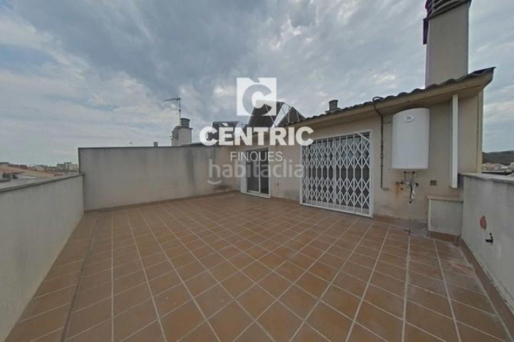 Piso amplio piso reformado con 4 habitaciones y ascensor ideal para familias o inversores! en Terrassa
