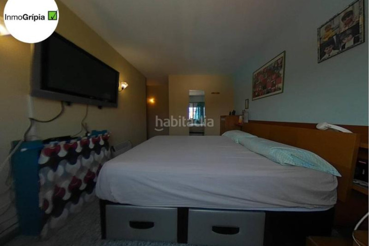 Piso  en venta en les arenescan montllorla grípia08227 en Terrassa