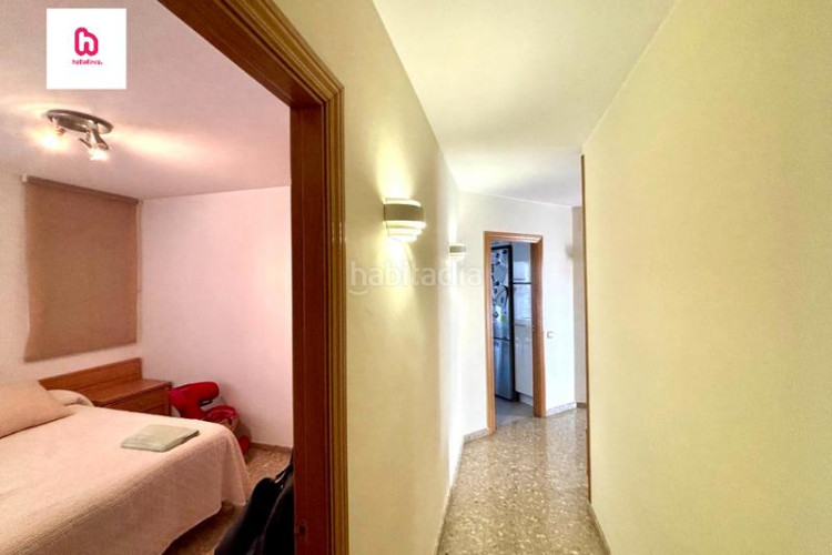 Piso  5 habitaciones con terraza balcón y lavadero para entrar a vivir en Terrassa