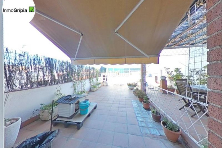 Casa  en venta en les arenescan montllorla grípia08227 en Terrassa