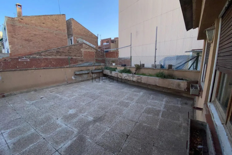 Chalet pareado en carretera de Castellar