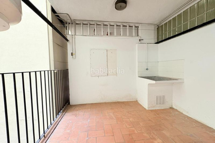 Piso delante museo téxtil en Vallparadís - Antic Poble de Sant Pere Terrassa