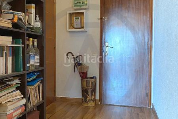 Piso muy amplio y reformado! en San Pere Terrassa