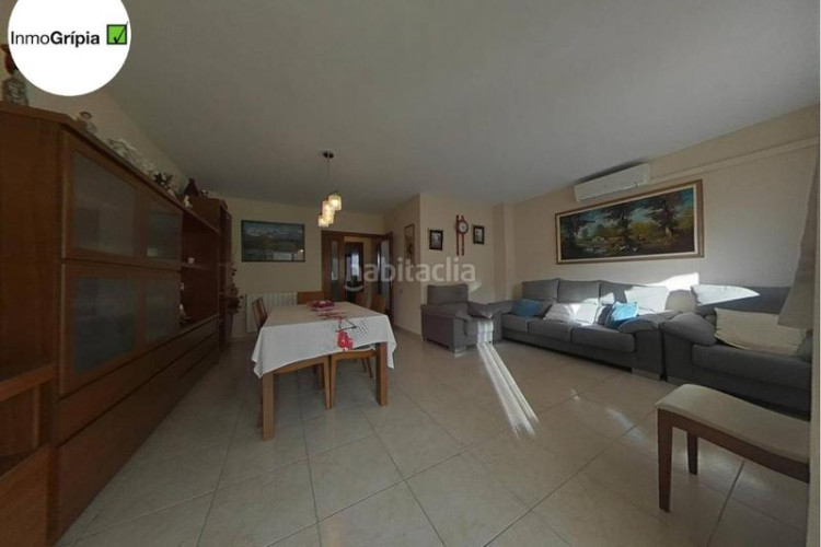 Casa adosada  en venta en les arenescan montllorla grípia08227 en Terrassa