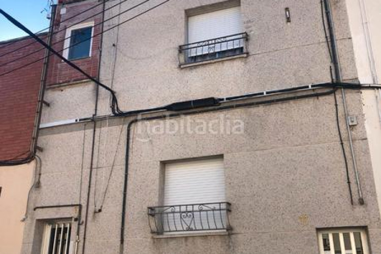 Casa adosada casa estupenda para reformar y economica en Can Boada en Terrassa