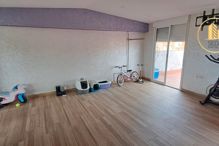 Carrer de la Mare de Du00E9u del Carme, Ca n'Anglada