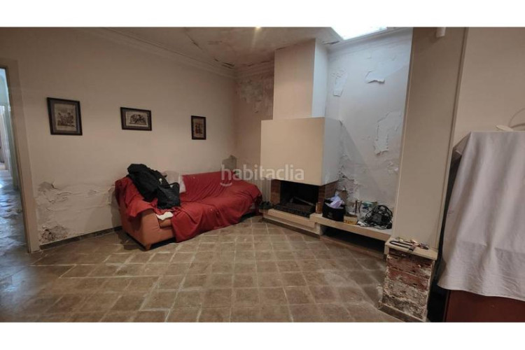 Casa adosada venta casa adosada a reformar con muchas posibilidades. en Terrassa