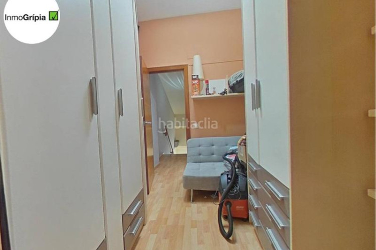 Dúplex piso en venta en les arenescan montllorla grípia08227 en Terrassa