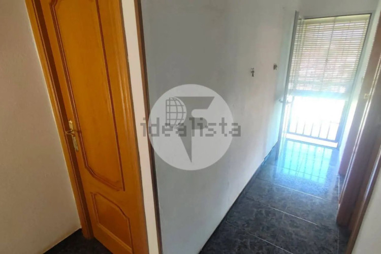 Casa independiente en calle del Camerun