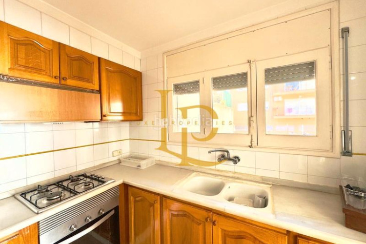 Casa adosada preciosa casa con terraza y garaje en una zona privilegiada en Terrassa
